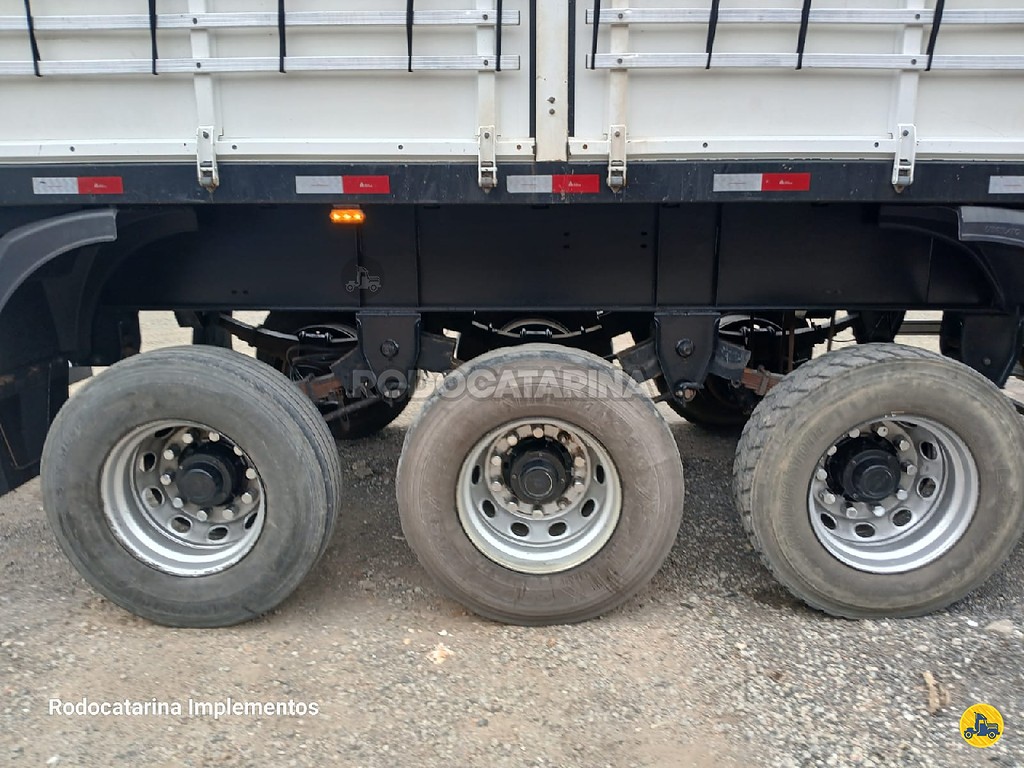 Carreta SEMI-REBOQUE GRANELEIRO Librelato ANO 2023 3 Eixos de Rodocatarina Implementos LTDA na Santa Catarina