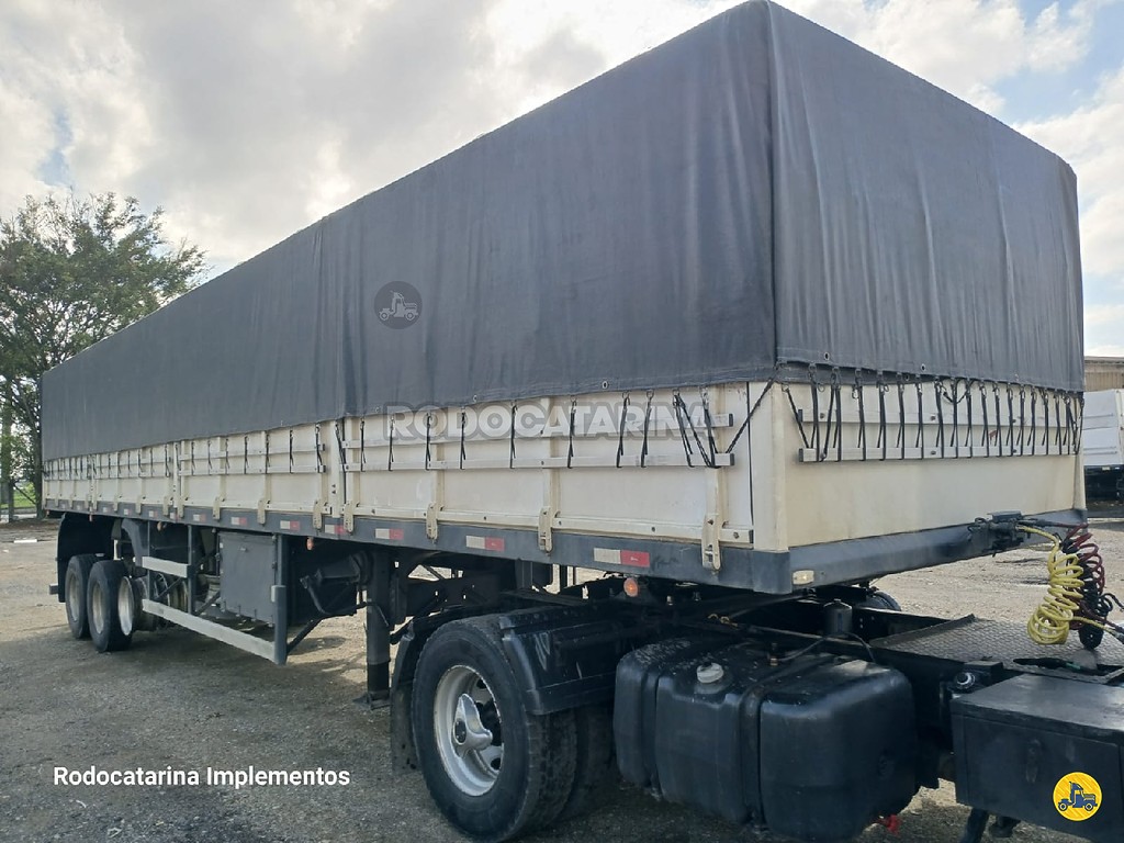 Carreta SEMI-REBOQUE GRANELEIRO Librelato ANO 2022 3 Eixos de Rodocatarina Implementos LTDA na Santa Catarina