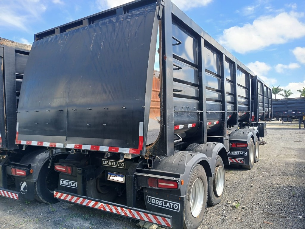 Carreta BITREM BASCULANTE Librelato ANO 2021 4 Eixos de Rodocatarina Implementos LTDA na Santa Catarina