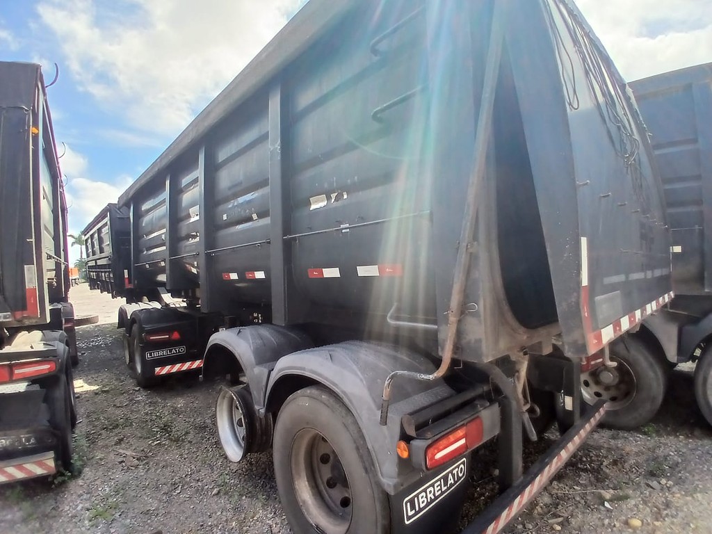 Carreta BITREM BASCULANTE Librelato ANO 2019 4 Eixos de Rodocatarina Implementos LTDA na Santa Catarina