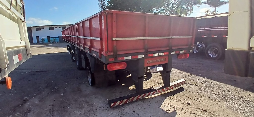 Carreta SEMI-REBOQUE CARGA SECA Facchini ANO 2021 1+1+1 Vanderleia de Rodocatarina Implementos LTDA na Santa Catarina