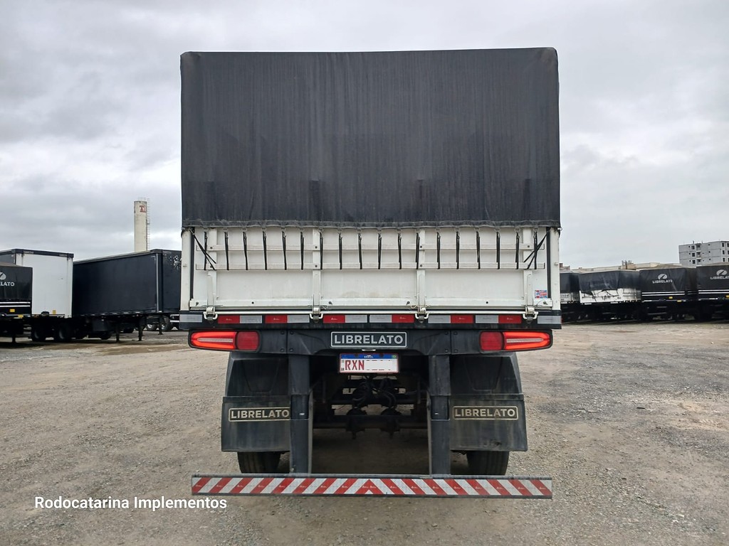 Carreta SEMI-REBOQUE GRANELEIRO Librelato ANO 2022 3 Eixos de Rodocatarina Implementos LTDA na Santa Catarina