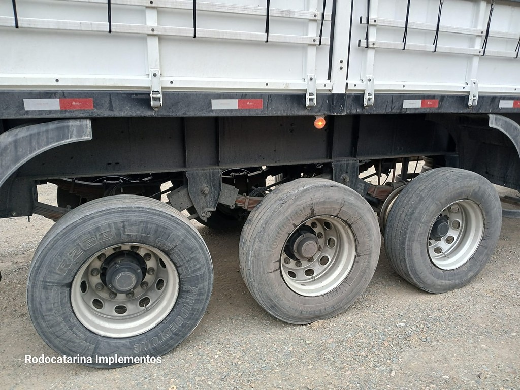 Carreta SEMI-REBOQUE GRANELEIRO Librelato ANO 2022 3 Eixos de Rodocatarina Implementos LTDA na Santa Catarina