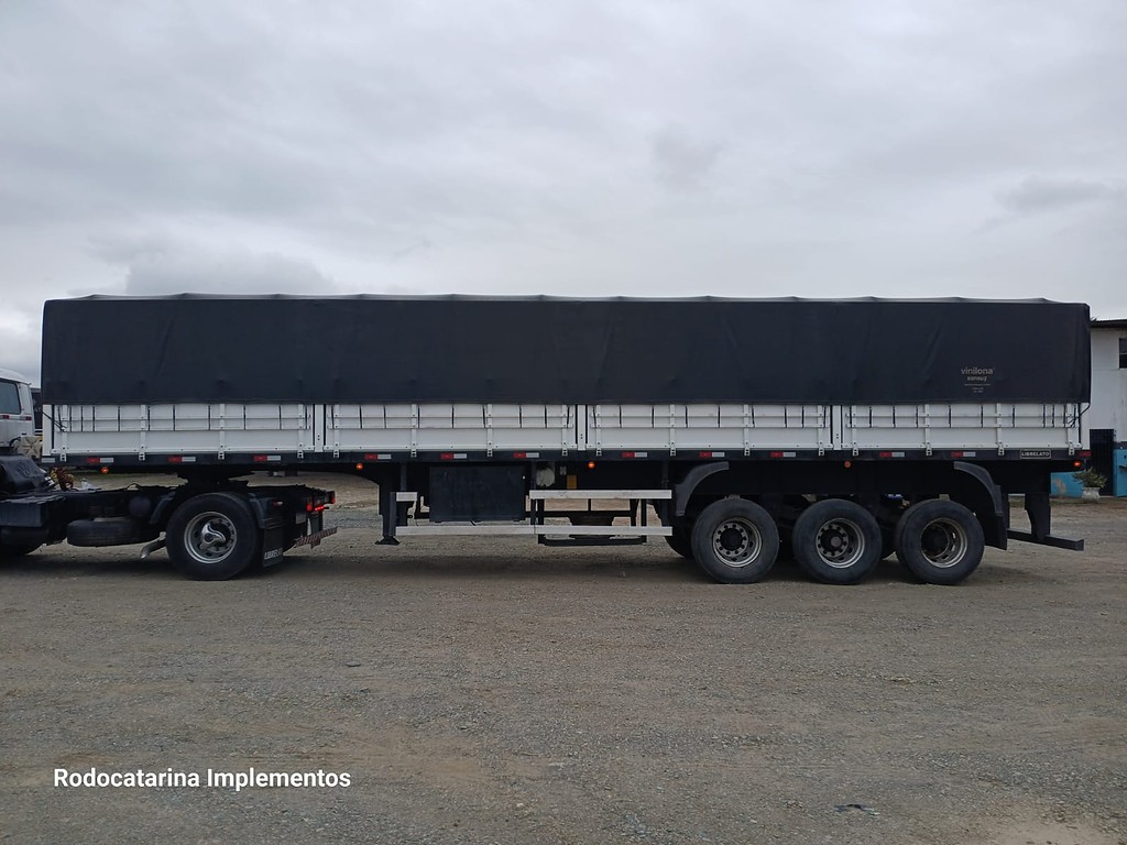 Carreta SEMI-REBOQUE GRANELEIRO Librelato ANO 2022 3 Eixos de Rodocatarina Implementos LTDA na Santa Catarina