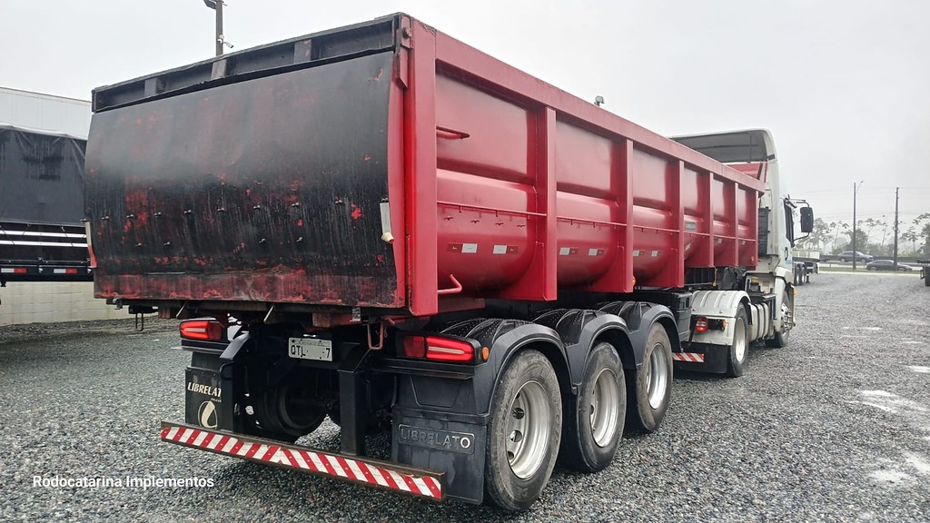 Carreta SEMI-REBOQUE BASCULANTE Librelato ANO 2020 3 Eixos de Rodocatarina Implementos LTDA na Santa Catarina