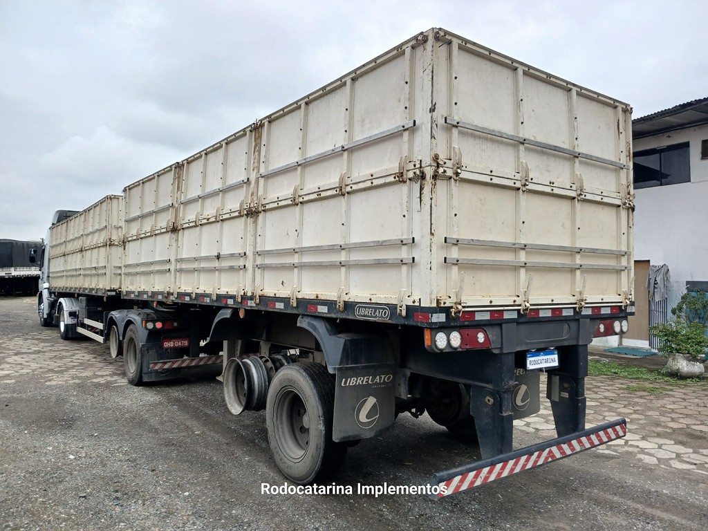 Carreta BITREM GRANELEIRO Librelato ANO 2016 4 Eixos de Rodocatarina Implementos LTDA na Santa Catarina