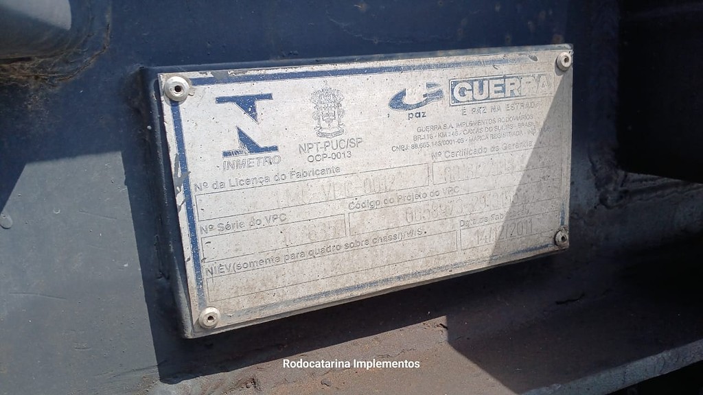 Carreta SEMI-REBOQUE PORTA-CONTAINER Guerra ANO 2012 2 Eixos de Rodocatarina Implementos LTDA na Santa Catarina