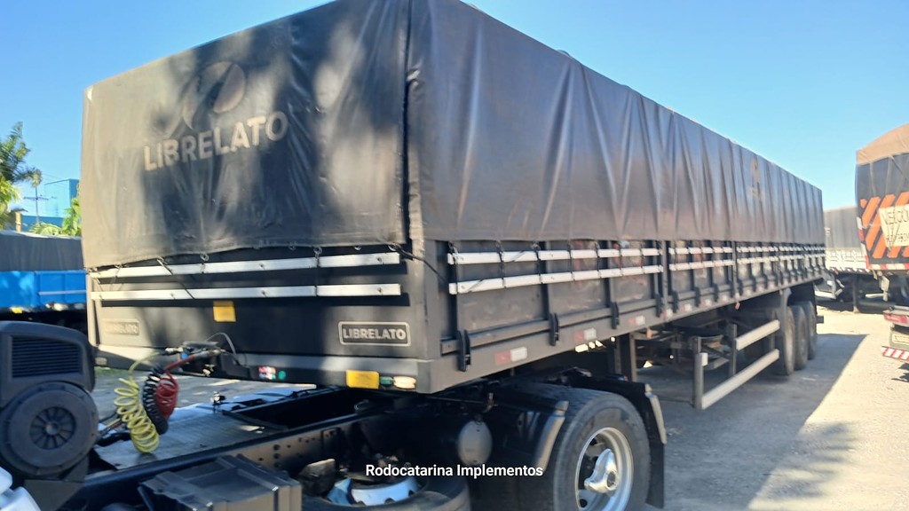 Carreta SEMI-REBOQUE GRANELEIRO Librelato ANO 2019 3 Eixos de Rodocatarina Implementos LTDA na Santa Catarina