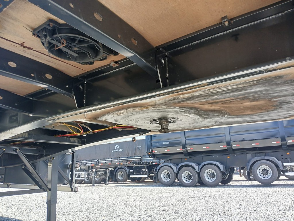 Carreta SEMI-REBOQUE GRANELEIRO Randon ANO 2023 3 Eixos de Rodocatarina Implementos LTDA na Santa Catarina