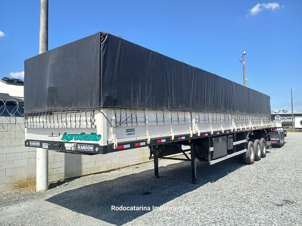 Carreta SEMI-REBOQUE GRANELEIRO Randon ANO 2023 3 Eixos de Rodocatarina Implementos LTDA na Santa Catarina