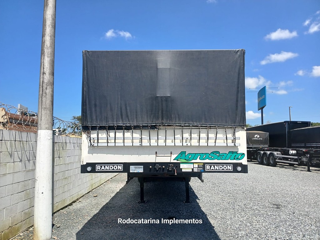 Carreta SEMI-REBOQUE GRANELEIRO Randon ANO 2023 3 Eixos de Rodocatarina Implementos LTDA na Santa Catarina