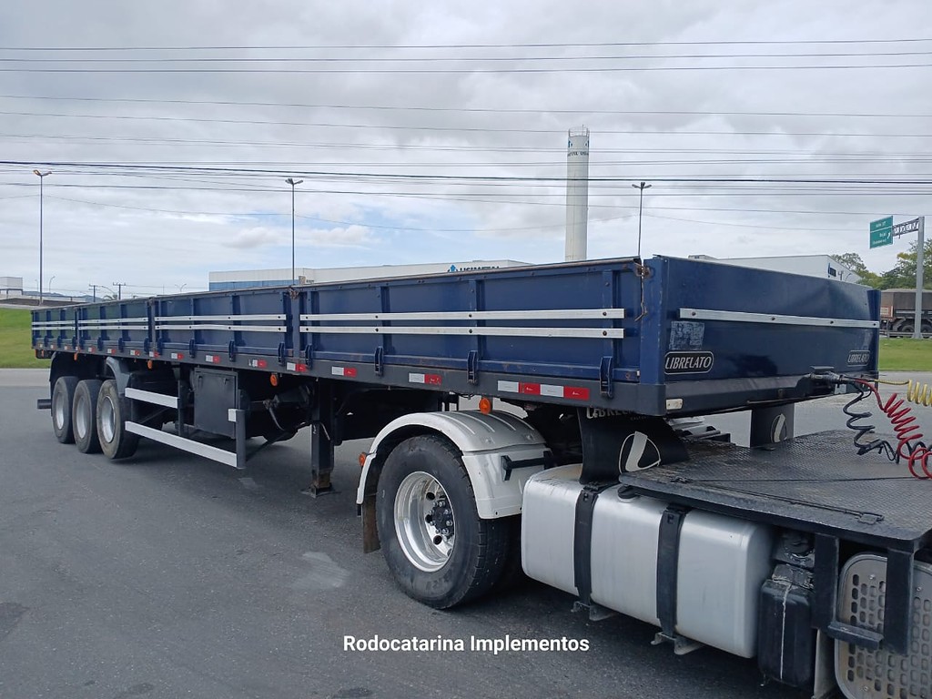 Carreta SEMI-REBOQUE CARGA SECA Librelato ANO 2014 1 Eixo de Rodocatarina Implementos LTDA na Santa Catarina
