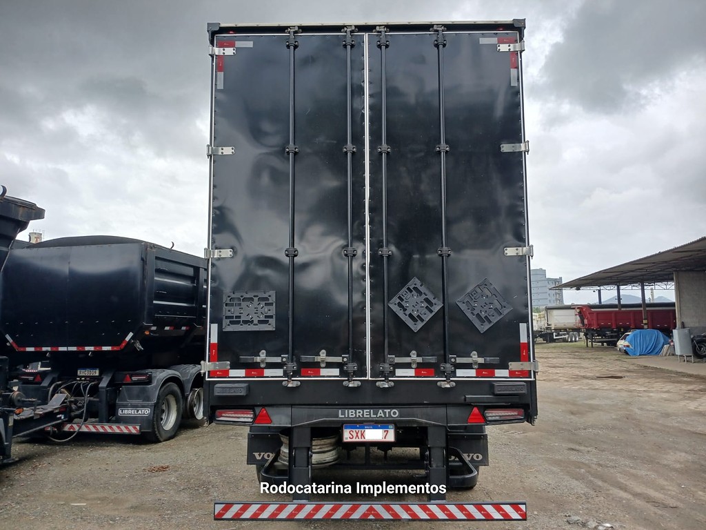 Carreta SEMI-REBOQUE BAU SIDER Librelato ANO 2024 3 Eixos de Rodocatarina Implementos LTDA na Santa Catarina
