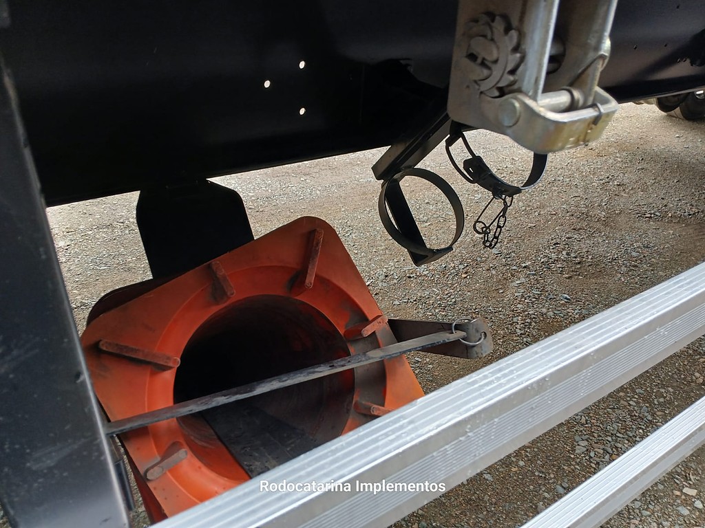 Carreta SEMI-REBOQUE BAU SIDER Librelato ANO 2024 3 Eixos de Rodocatarina Implementos LTDA na Santa Catarina