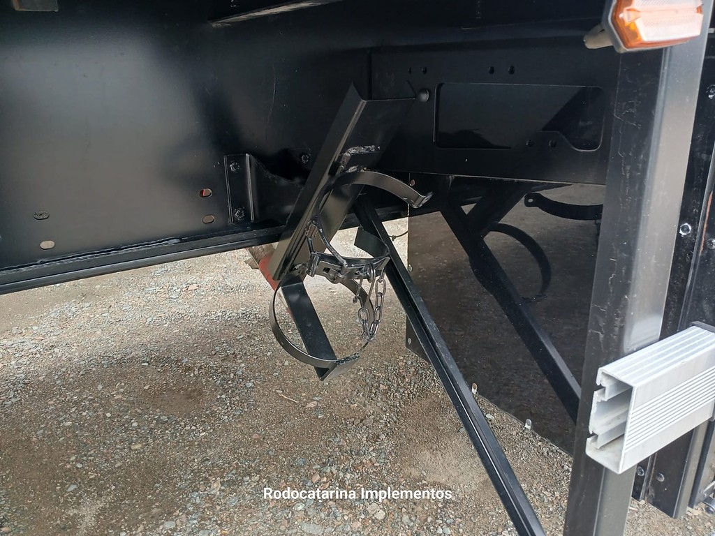 Carreta SEMI-REBOQUE BAU SIDER Librelato ANO 2024 3 Eixos de Rodocatarina Implementos LTDA na Santa Catarina