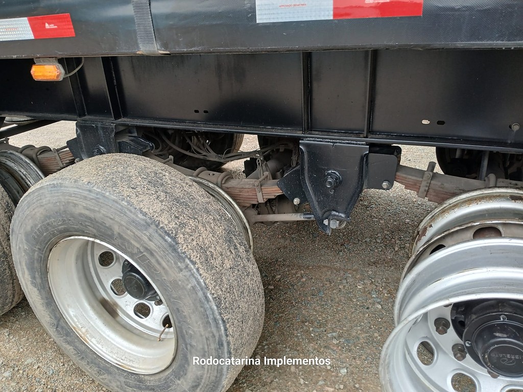 Carreta SEMI-REBOQUE BAU SIDER Librelato ANO 2024 3 Eixos de Rodocatarina Implementos LTDA na Santa Catarina