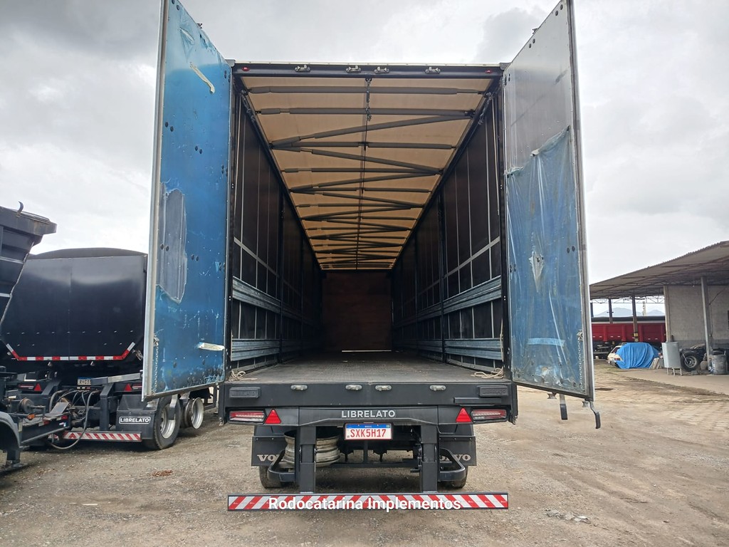Carreta SEMI-REBOQUE BAU SIDER Librelato ANO 2024 3 Eixos de Rodocatarina Implementos LTDA na Santa Catarina