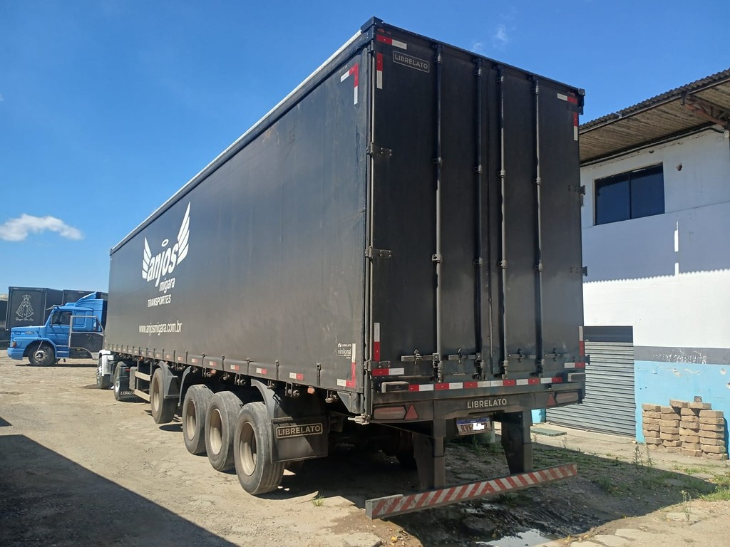 Carreta SEMI-REBOQUE BAU SIDER Librelato ANO 2023 4 Eixos de Rodocatarina Implementos LTDA na Santa Catarina