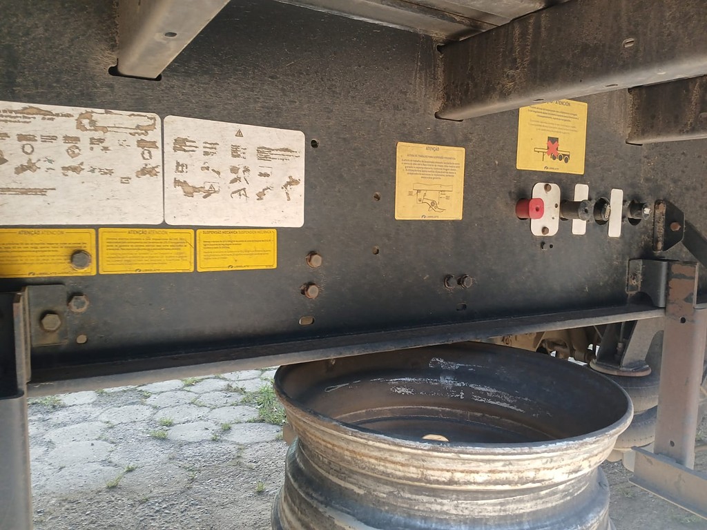 Carreta SEMI-REBOQUE BAU SIDER Librelato ANO 2023 4 Eixos de Rodocatarina Implementos LTDA na Santa Catarina