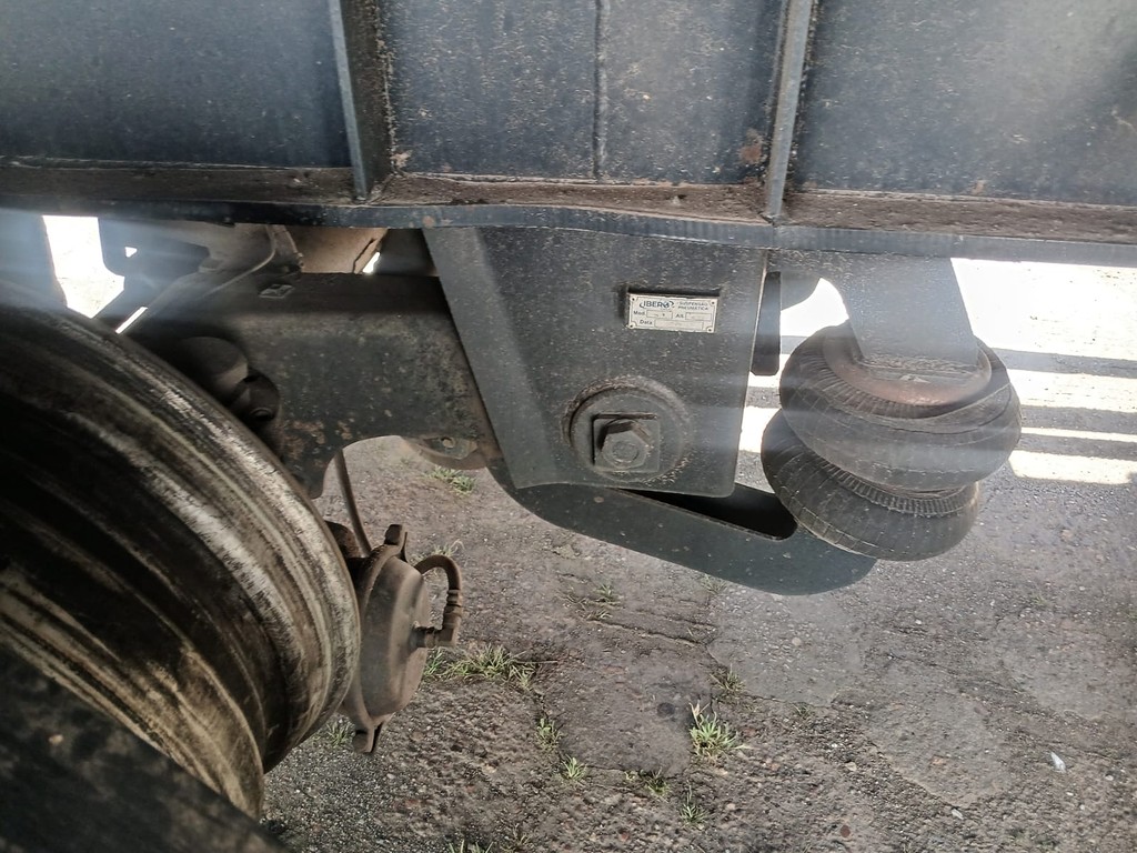 Carreta SEMI-REBOQUE BAU SIDER Librelato ANO 2023 4 Eixos de Rodocatarina Implementos LTDA na Santa Catarina