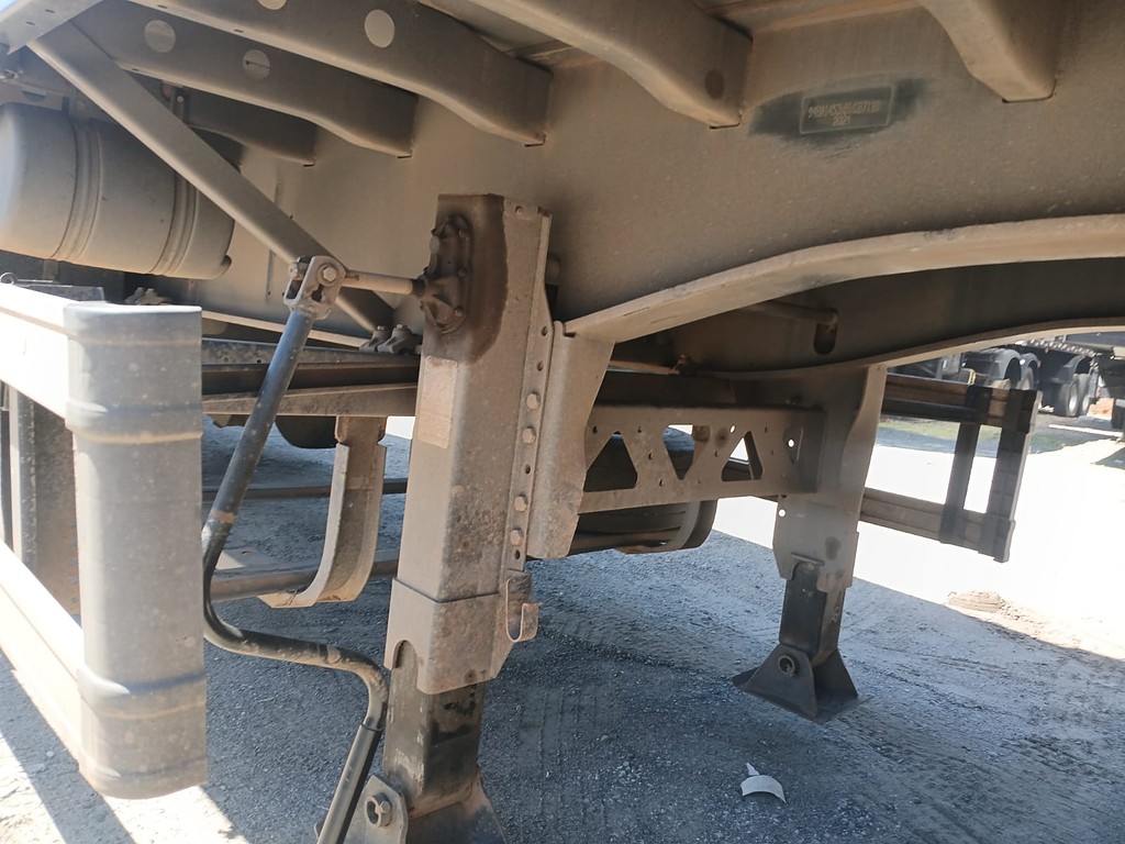 Carreta SEMI-REBOQUE GRANELEIRO Facchini ANO 2022 1+1+1 Vanderleia de Rodocatarina Implementos LTDA na Santa Catarina