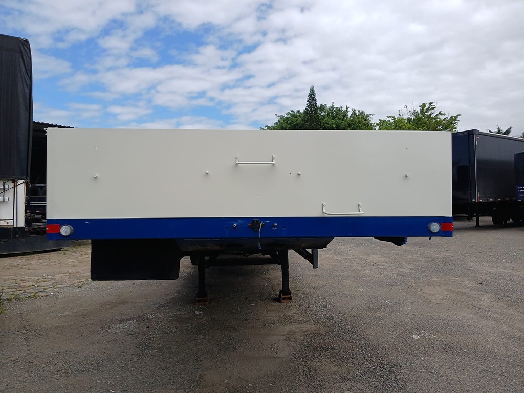 Carreta SEMI-REBOQUE CARGA SECA Randon ANO 2013 1+1+1 Vanderleia de Rodocatarina Implementos LTDA na Santa Catarina