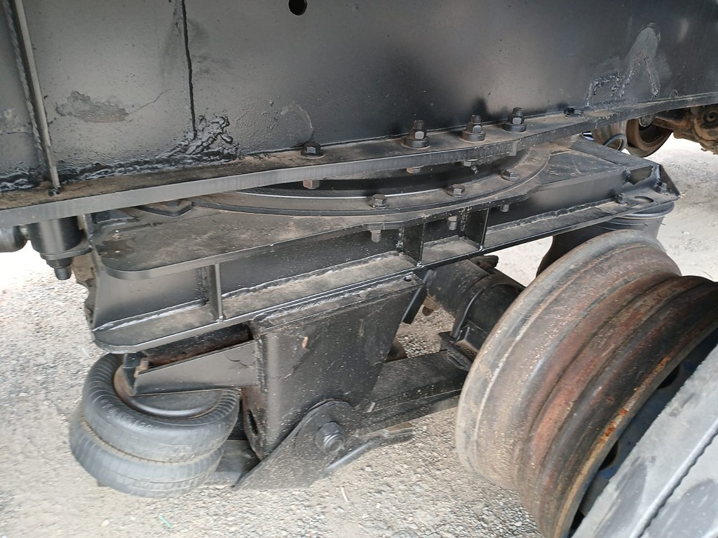 Carreta SEMI-REBOQUE CARGA SECA Randon ANO 2013 1+1+1 Vanderleia de Rodocatarina Implementos LTDA na Santa Catarina