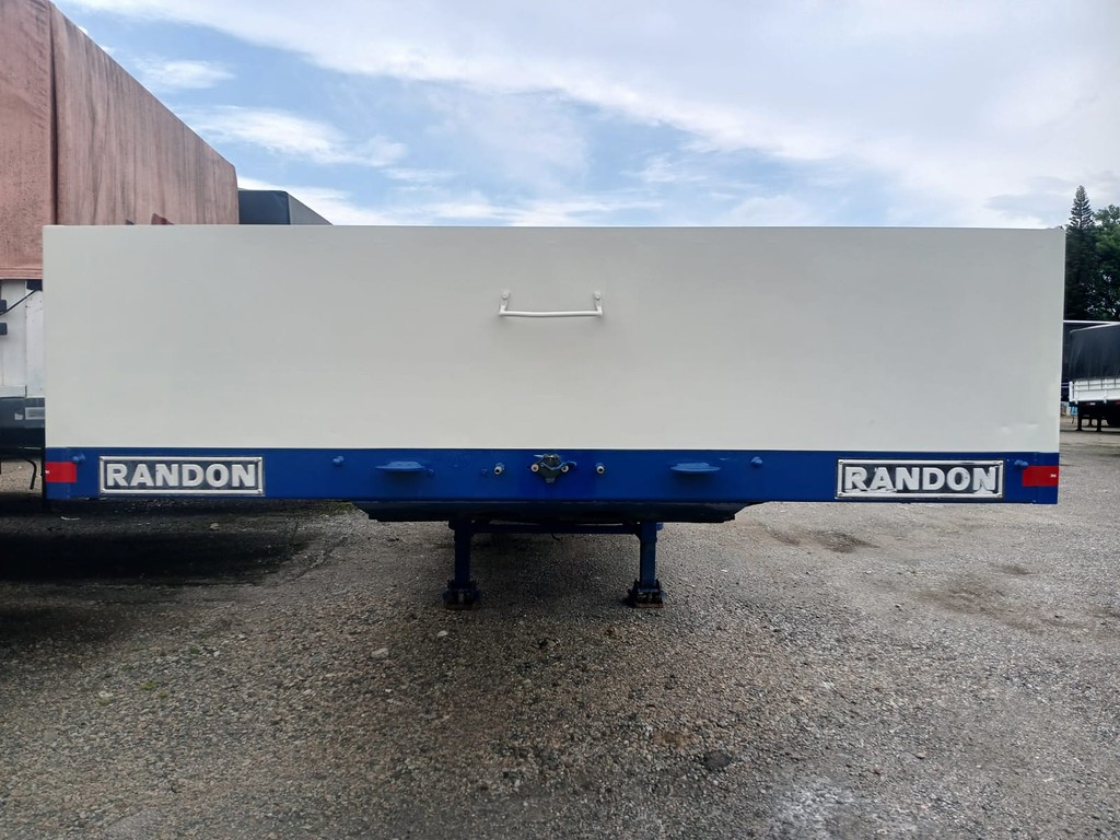 Carreta SEMI-REBOQUE CARGA SECA Randon ANO 2008 1+1+1 Vanderleia de Rodocatarina Implementos LTDA na Santa Catarina