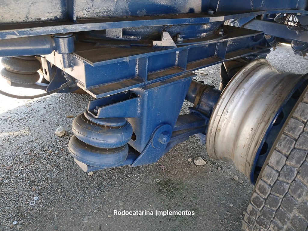 Carreta SEMI-REBOQUE CARGA SECA Randon ANO 2008 1+1+1 Vanderleia de Rodocatarina Implementos LTDA na Santa Catarina