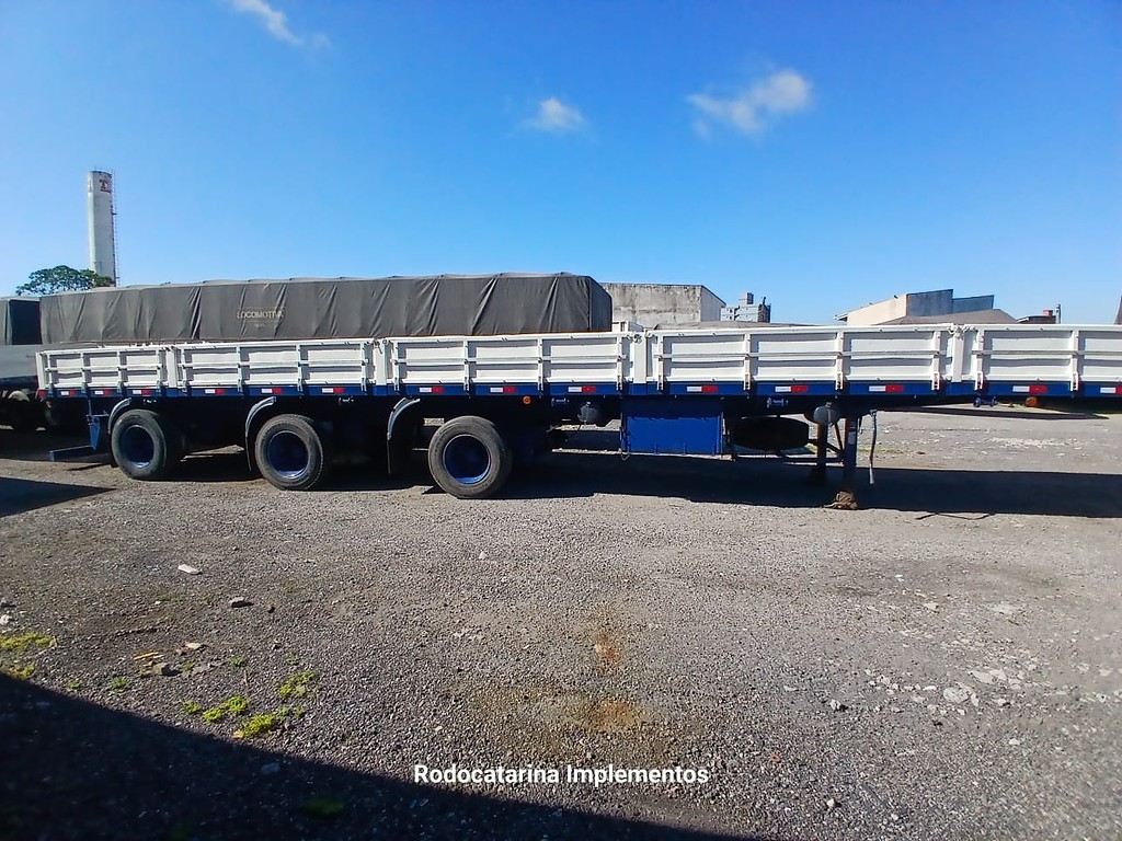 Carreta SEMI-REBOQUE CARGA SECA Randon ANO 2008 1+1+1 Vanderleia de Rodocatarina Implementos LTDA na Santa Catarina