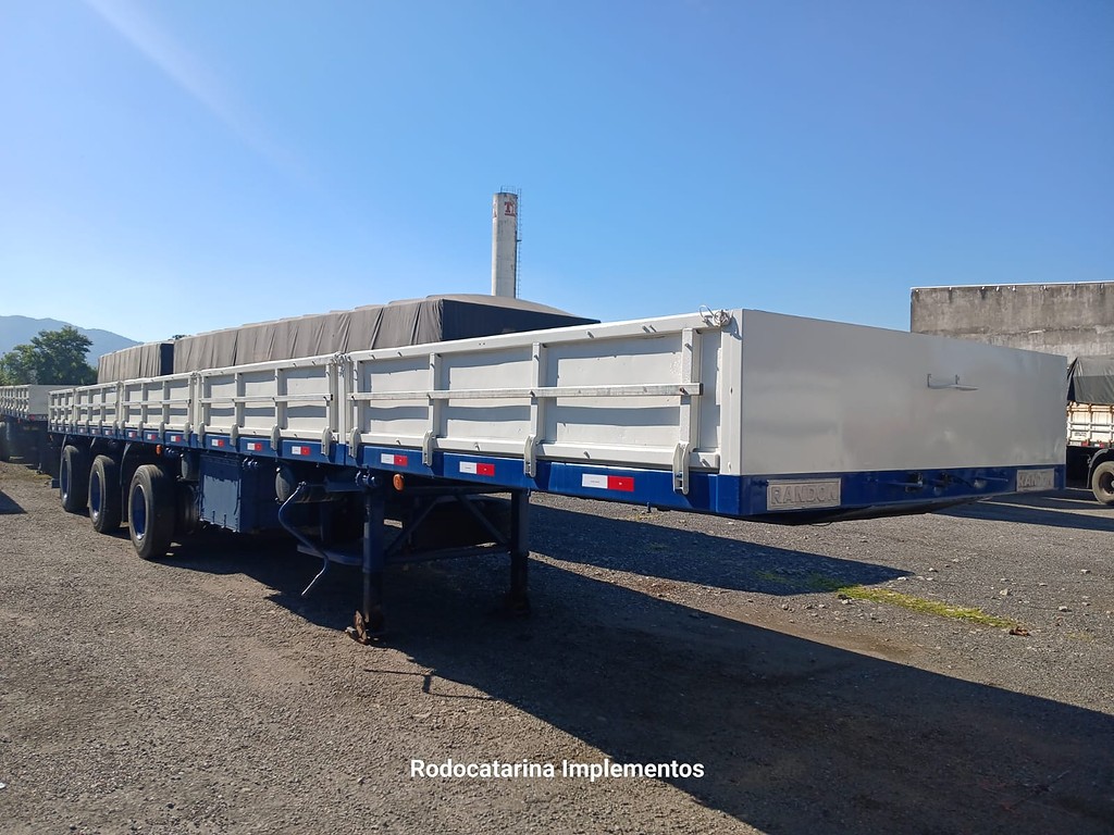 Carreta SEMI-REBOQUE CARGA SECA Randon ANO 2008 1+1+1 Vanderleia de Rodocatarina Implementos LTDA na Santa Catarina