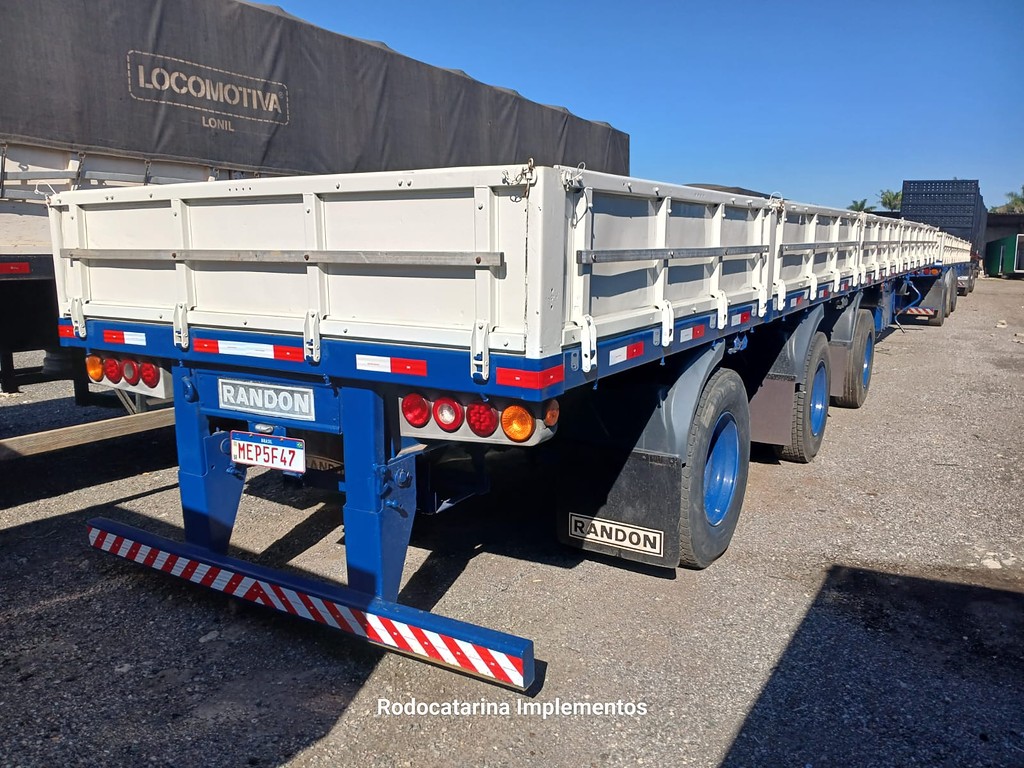 Carreta SEMI-REBOQUE CARGA SECA Randon ANO 2008 1+1+1 Vanderleia de Rodocatarina Implementos LTDA na Santa Catarina