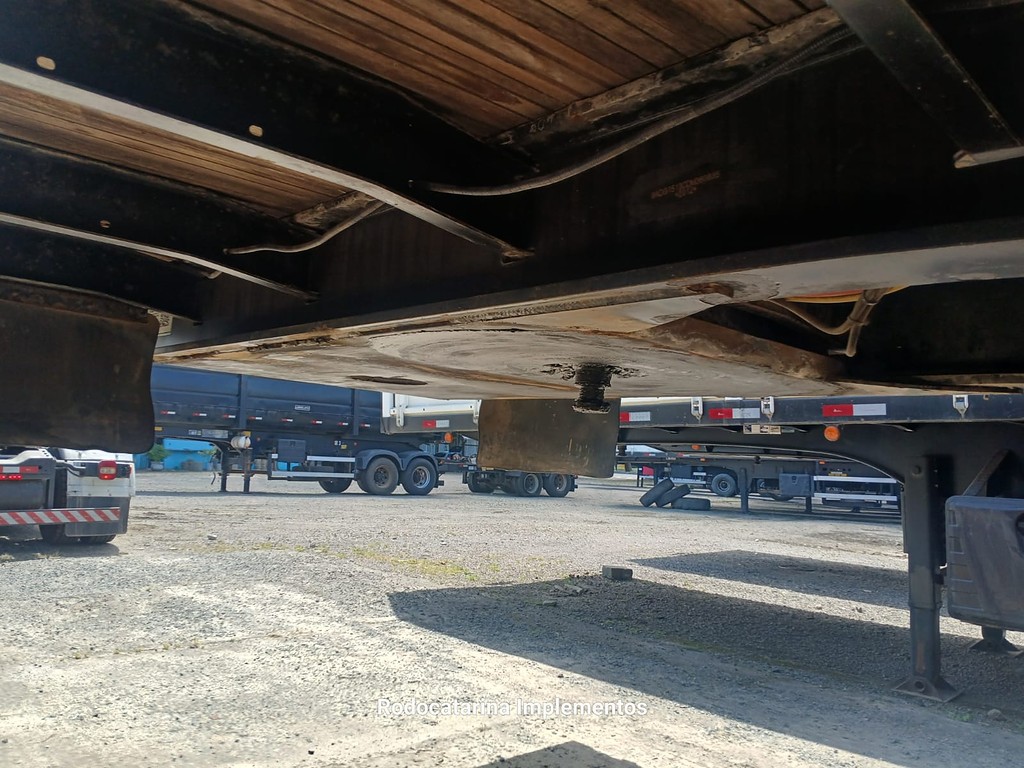 Carreta SEMI-REBOQUE CARGA SECA Randon ANO 2013 1 Eixo de Rodocatarina Implementos LTDA na Santa Catarina