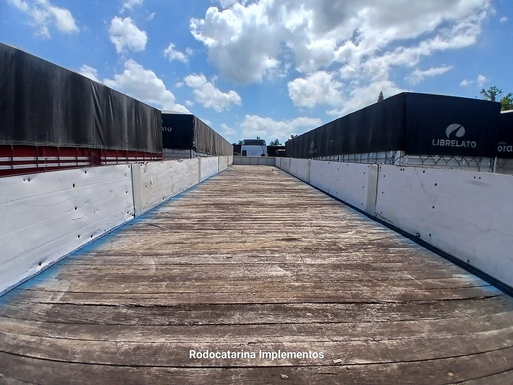 Carreta SEMI-REBOQUE CARGA SECA Randon ANO 2013 1 Eixo de Rodocatarina Implementos LTDA na Santa Catarina