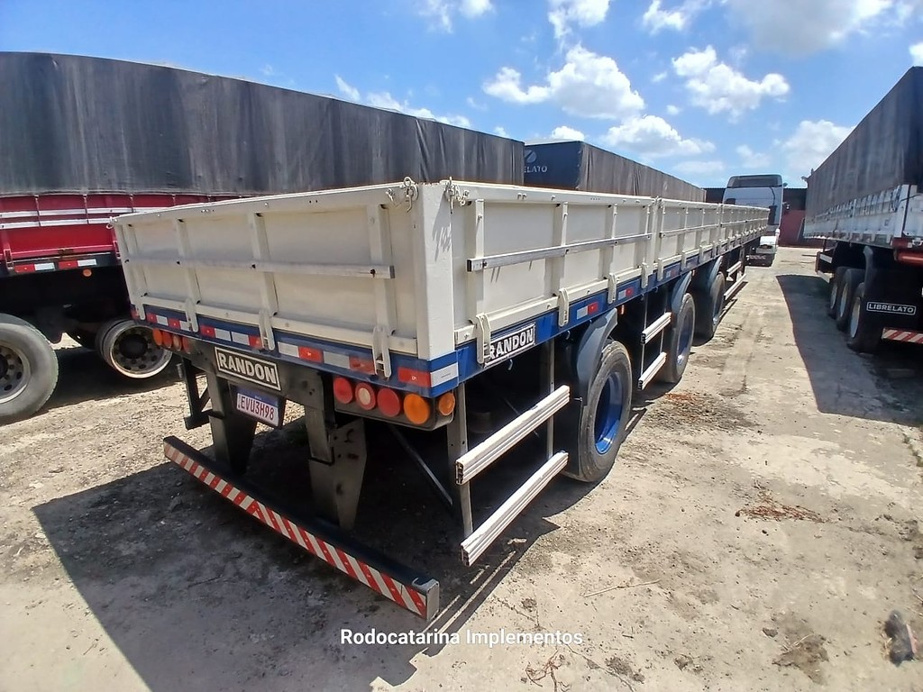 Carreta SEMI-REBOQUE CARGA SECA Randon ANO 2013 1 Eixo de Rodocatarina Implementos LTDA na Santa Catarina