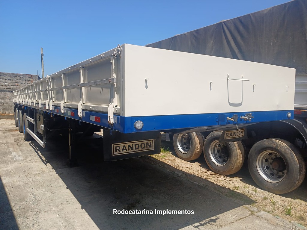 Carreta SEMI-REBOQUE CARGA SECA Randon ANO 2013 1 Eixo de Rodocatarina Implementos LTDA na Santa Catarina
