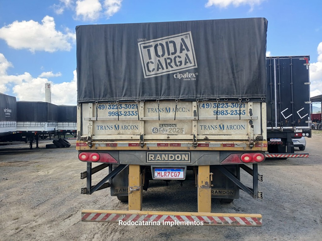 Carreta SEMI-REBOQUE GRANELEIRO Randon ANO 2015 3 Eixos de Rodocatarina Implementos LTDA na Santa Catarina