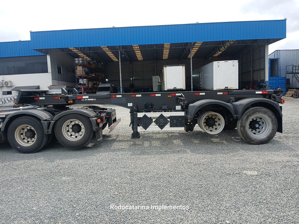 Carreta SEMI-REBOQUE PORTA-CONTAINER Facchini ANO 2021 2 Eixos de Rodocatarina Implementos LTDA na Santa Catarina