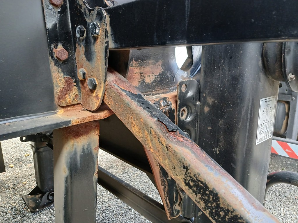 Carreta SEMI-REBOQUE BASCULANTE Librelato ANO 2023 4 Eixos de Rodocatarina Implementos LTDA na Santa Catarina