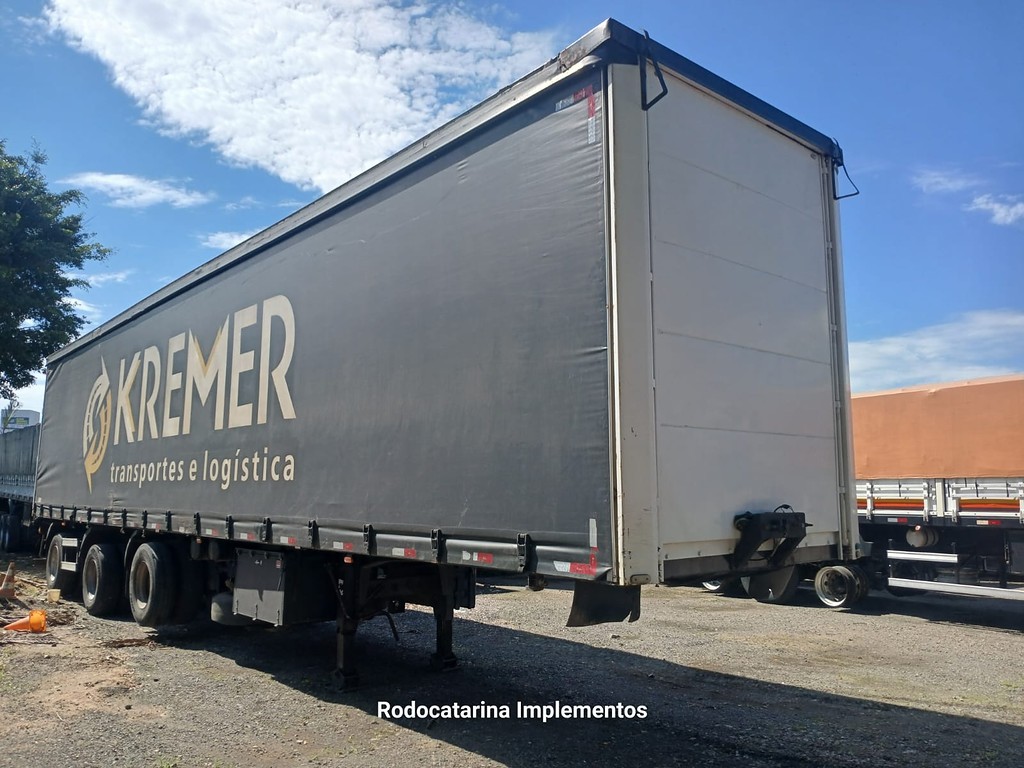 Carreta SEMI-REBOQUE BAU SIDER Facchini ANO 2015 1+1+1 Vanderleia de Rodocatarina Implementos LTDA na Santa Catarina