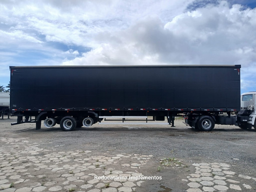 Carreta SEMI-REBOQUE BAU SIDER Librelato ANO 2021 3 Eixos de Rodocatarina Implementos LTDA na Santa Catarina