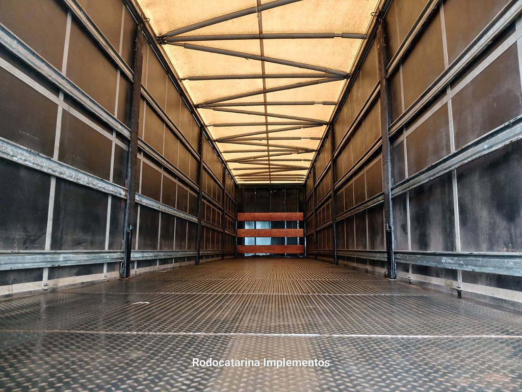 Carreta SEMI-REBOQUE BAU SIDER Librelato ANO 2021 3 Eixos de Rodocatarina Implementos LTDA na Santa Catarina
