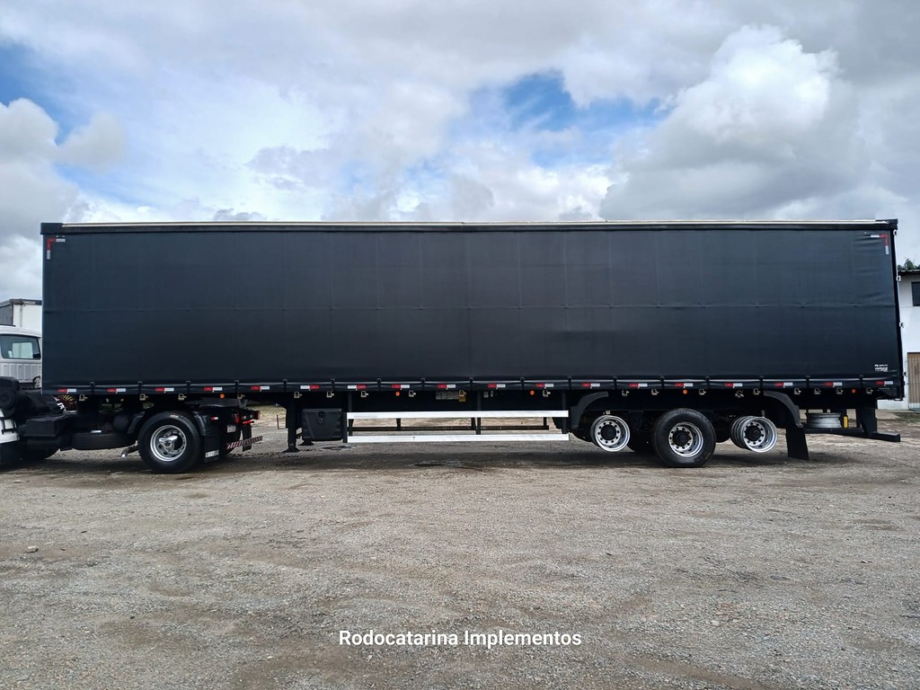 Carreta SEMI-REBOQUE BAU SIDER Librelato ANO 2021 3 Eixos de Rodocatarina Implementos LTDA na Santa Catarina