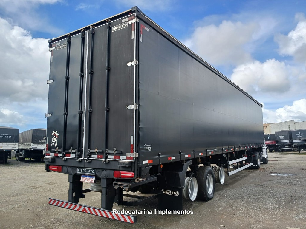 Carreta SEMI-REBOQUE BAU SIDER Librelato ANO 2021 3 Eixos de Rodocatarina Implementos LTDA na Santa Catarina