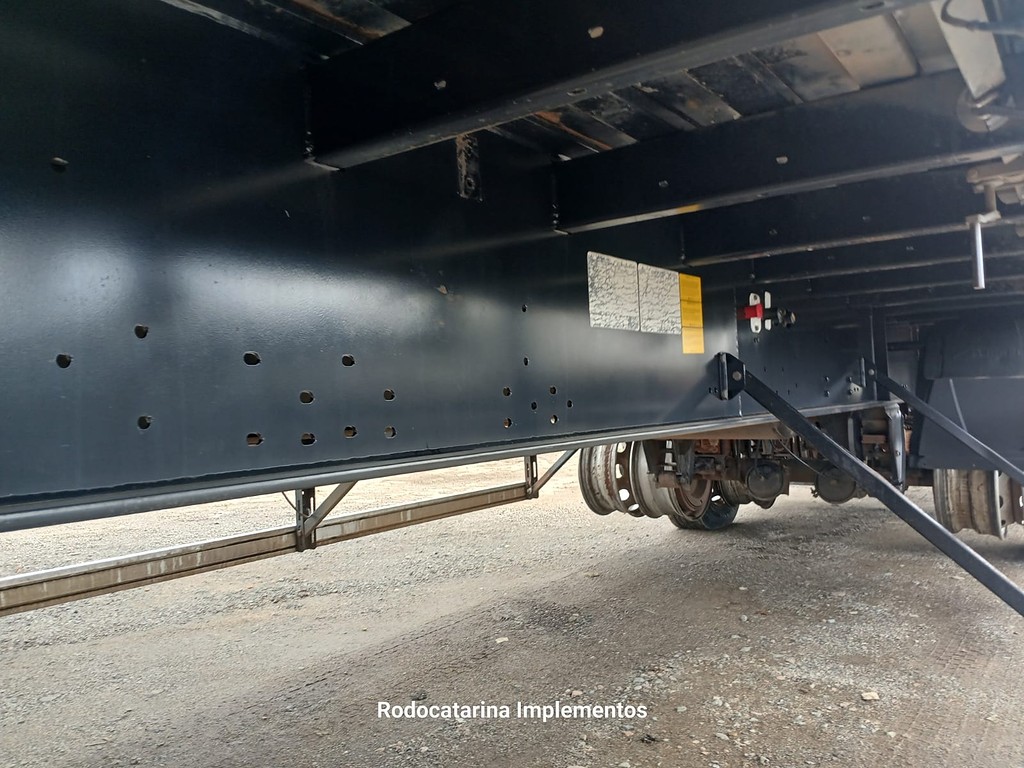 Carreta SEMI-REBOQUE BAU SIDER Librelato ANO 2021 3 Eixos de Rodocatarina Implementos LTDA na Santa Catarina