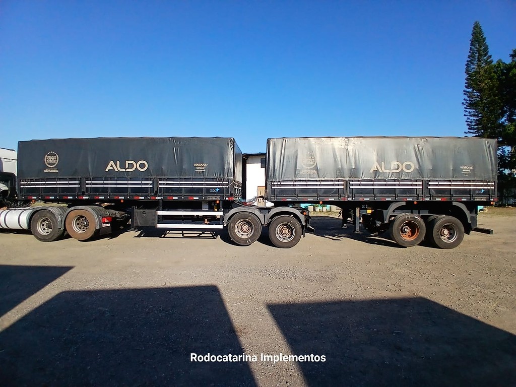 Carreta BITREM GRANELEIRO Librelato ANO 2021 1 Eixo de Rodocatarina Implementos LTDA na Santa Catarina