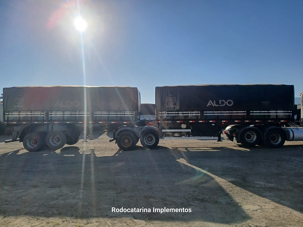 Carreta BITREM GRANELEIRO Librelato ANO 2021 1 Eixo de Rodocatarina Implementos LTDA na Santa Catarina