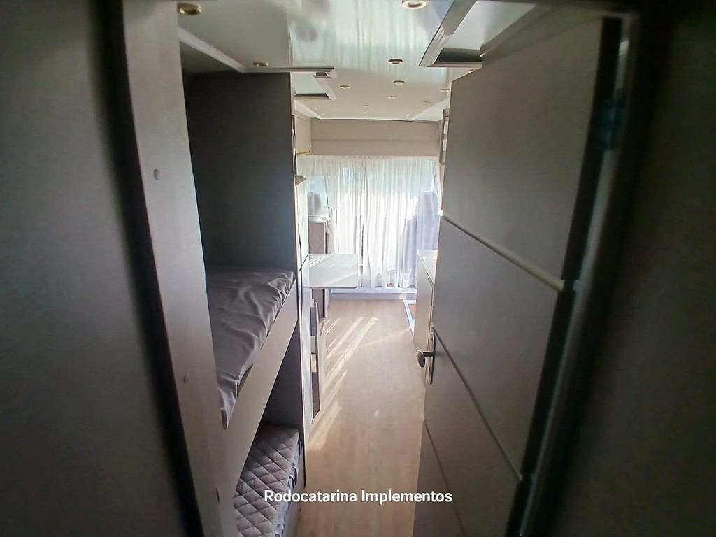 Caminhão AGRALE 8500 CD Motorhome ANO 2006 de Rodocatarina Implementos LTDA na Santa Catarina
