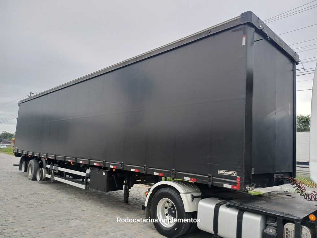 Carreta SEMI-REBOQUE BAU SIDER Rodofort ANO 2024 3 Eixos de Rodocatarina Implementos LTDA na Santa Catarina