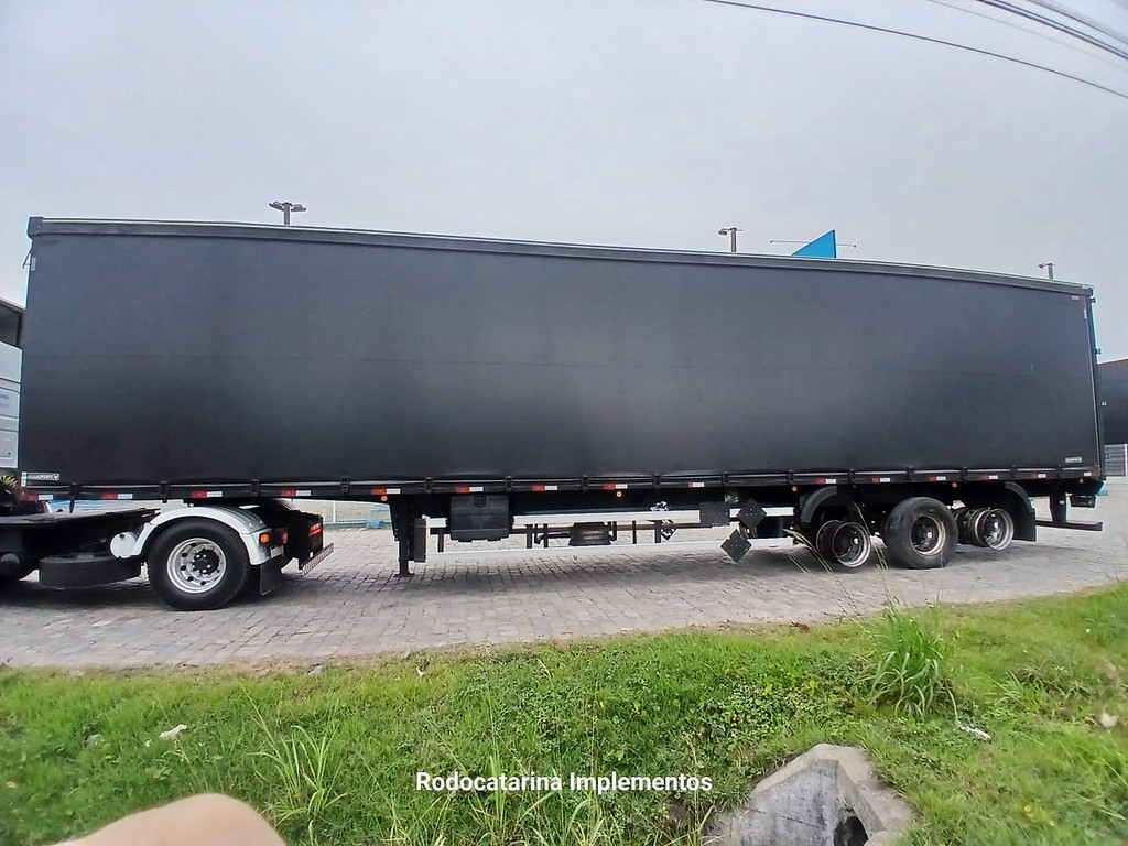 Carreta SEMI-REBOQUE BAU SIDER Rodofort ANO 2024 3 Eixos de Rodocatarina Implementos LTDA na Santa Catarina